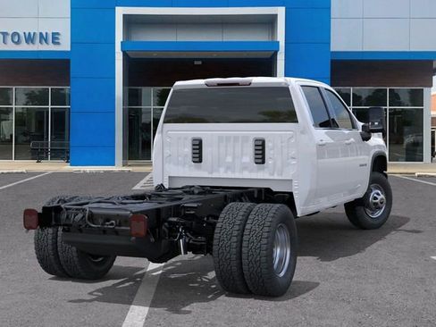 New 2025 Chevrolet Silverado 3500 W/T RWD image 4