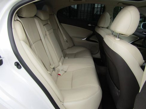Used 2012 Lexus IS 250 w/ Premium Pkg Value Edition RWD image 13