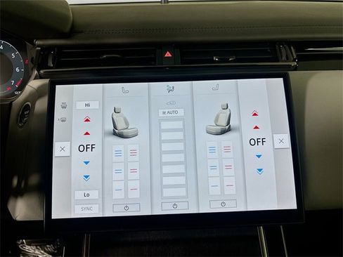 New 2026 Land Rover Range Rover Velar Dynamic SE image 17