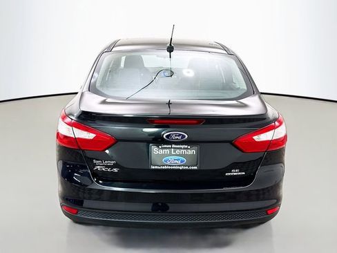Used 2014 Ford Focus SE w/ SE Winter Package image 6