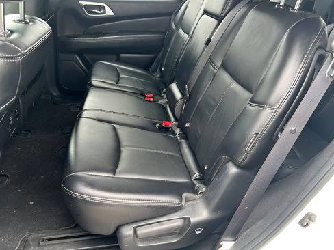 Used 2018 Nissan Pathfinder SL w/ Midnight Edition Package AWD/4WD image 12