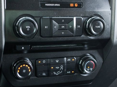 Used 2018 Ford F550 2WD Regular Cab Super Duty image 34