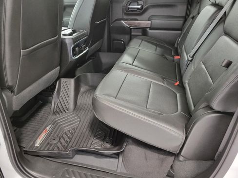 Used 2022 Chevrolet Silverado 1500 LTZ w/ LTZ Premium Package AWD/4WD image 22