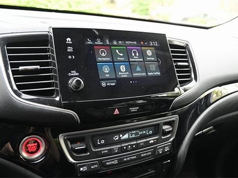 Certified 2022 Honda Pilot Touring image 21