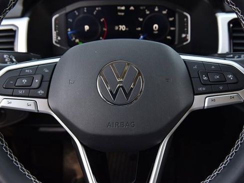 Certified 2023 Volkswagen Atlas SE image 18