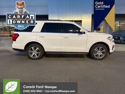Used 2024 Ford Expedition XLT image 3