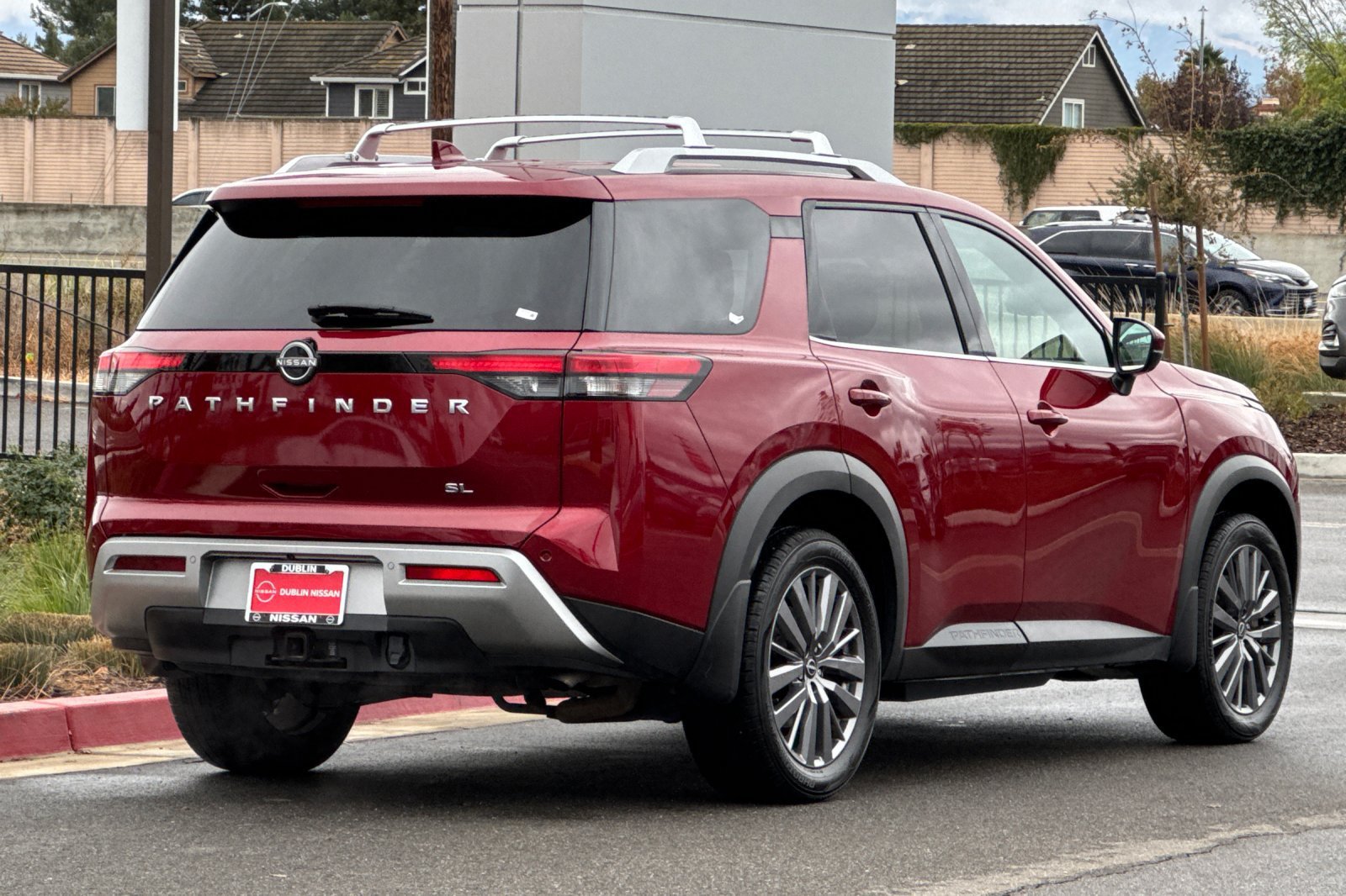 Certified 2023 Nissan Pathfinder SL w/ SL Premium Package FWD image 4