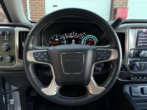 Used 2018 GMC Sierra 1500 Denali AWD/4WD image 15
