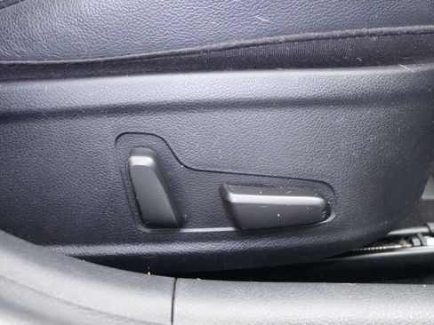 Used 2018 Kia Stinger RWD image 25