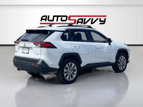 Used 2025 Toyota RAV4 XLE Premium w/ Weather Package FWD image 7
