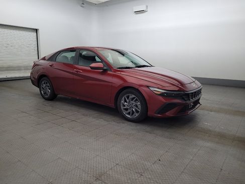 Used 2024 Hyundai Elantra SEL FWD image 11
