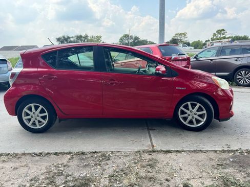 Used 2013 Toyota Prius C Three FWD image 5
