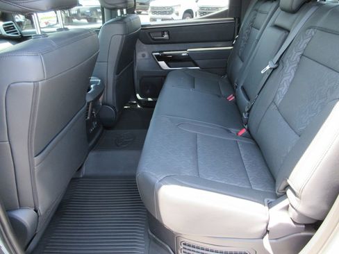Used 2025 Toyota Tundra Limited AWD/4WD image 19