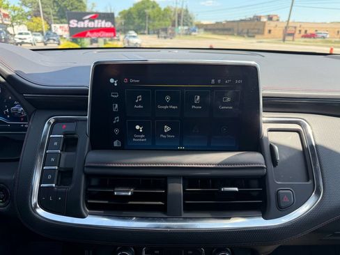 Used 2023 Chevrolet Suburban RST w/ Sport Performance Package AWD/4WD image 19