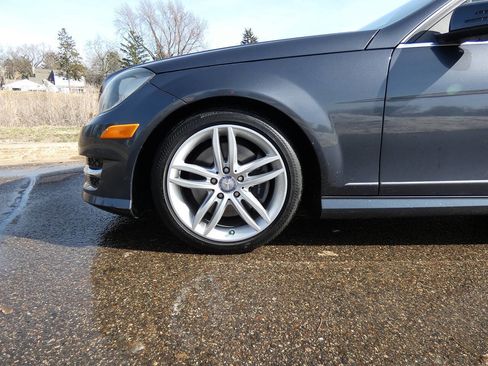 Used 2013 Mercedes-Benz C 300 4MATIC Sedan image 11