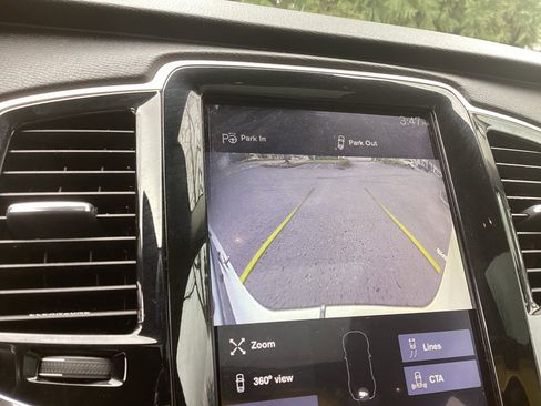 Used 2016 Volvo XC90 T6 Momentum w/ Momentum Plus Package image 15