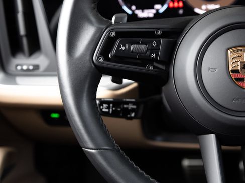 Certified 2025 Porsche Cayenne S AWD/4WD image 15