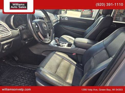 Used 2019 Jeep Grand Cherokee Altitude AWD/4WD image 12