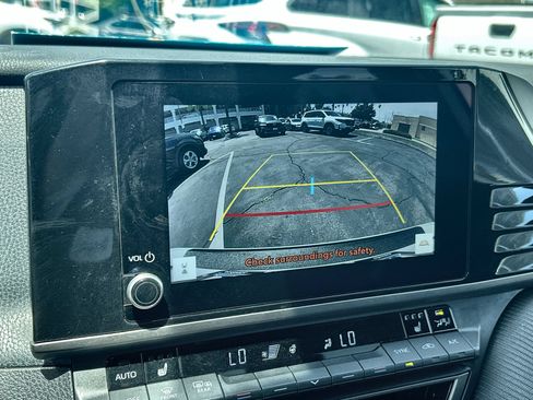 Used 2025 Toyota Camry SE w/ Convenience Package FWD image 22