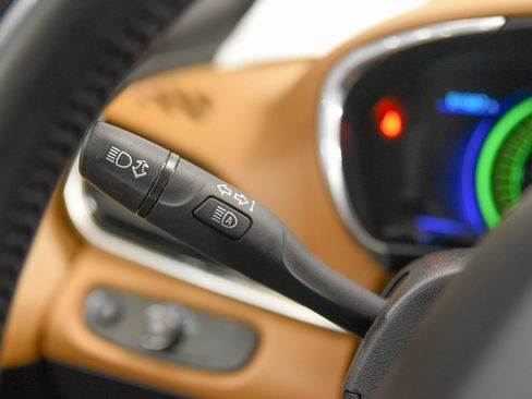 Used 2017 Chevrolet Volt Premier w/ Driver Confidence II Package image 26