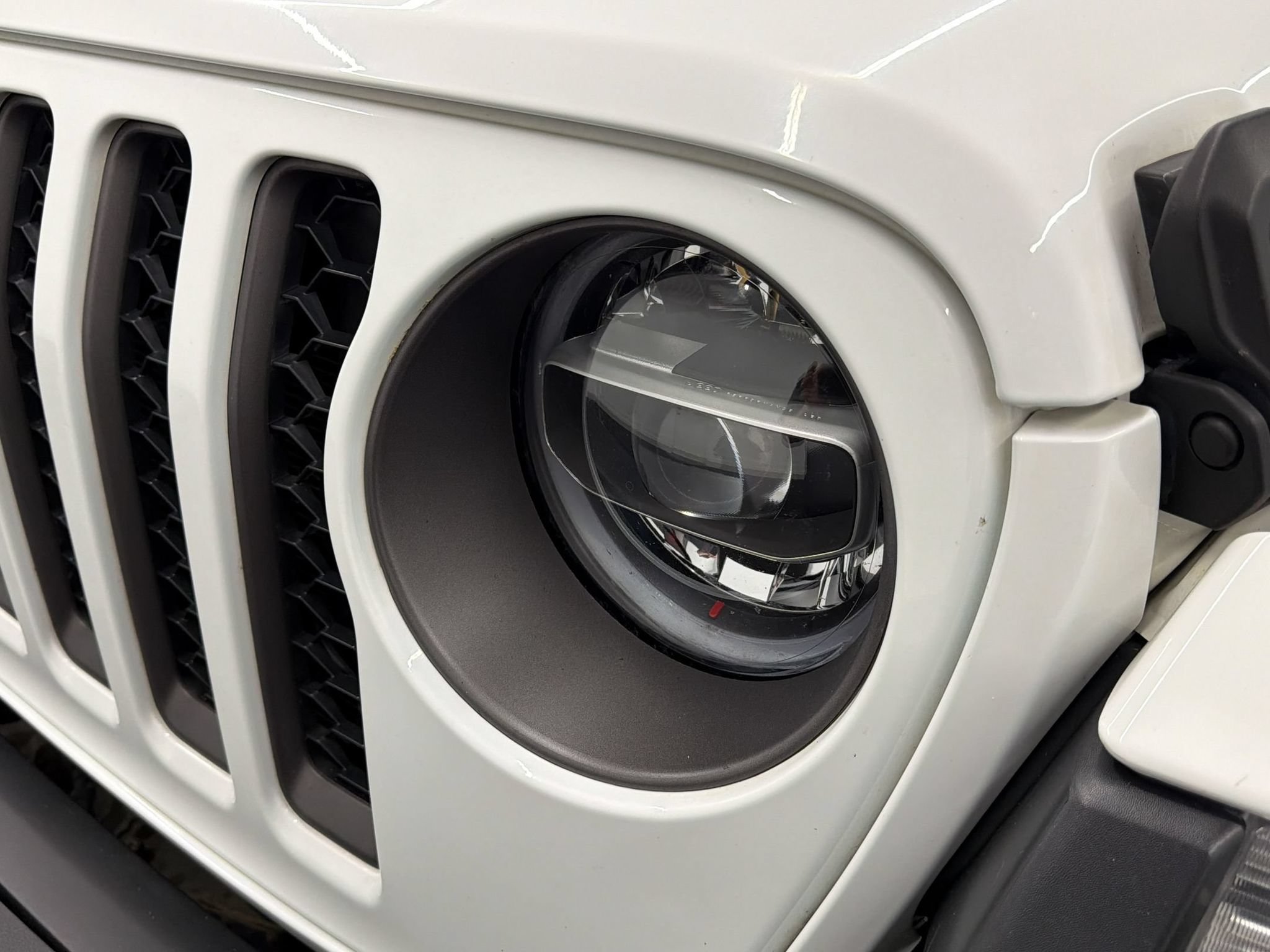 Used 2020 Jeep Gladiator Rubicon AWD/4WD image 11