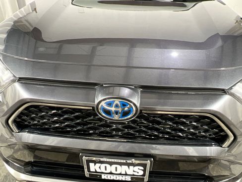 Used 2023 Toyota RAV4 SE w/ Weather & Moonroof Package image 12