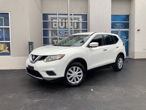 Used 2014 Nissan Rogue S FWD image 1