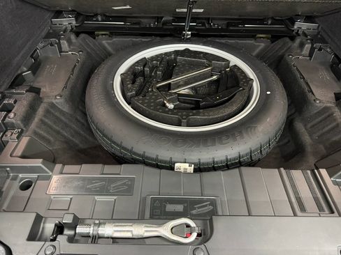 Used 2024 BMW X5 M60i image 41