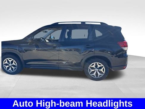 Used 2021 Subaru Forester Premium image 14