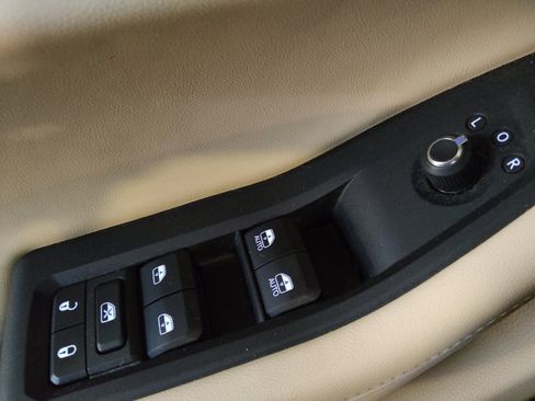 Used 2022 Jeep Grand Cherokee Limited w/ Luxury Tech Group II image 27