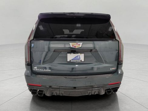Certified 2025 Cadillac Escalade V w/ LPO, Floor Liner Package AWD/4WD image 31