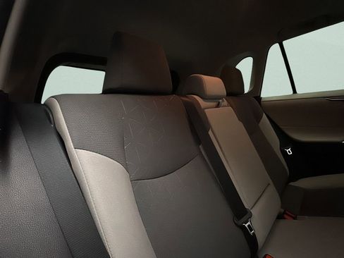 Used 2019 Toyota RAV4 XLE w/ Convenience Package AWD/4WD image 18