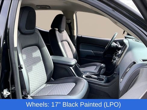 Used 2017 Chevrolet Colorado Z71 w/ Z71 Midnight Edition image 21