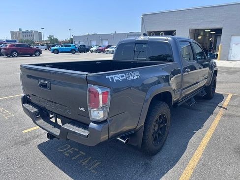 Used 2020 Toyota Tacoma TRD Sport AWD/4WD image 4