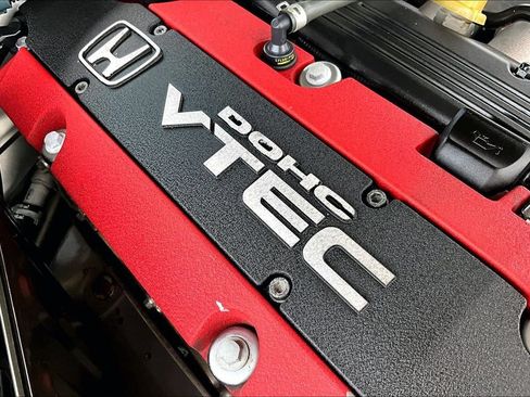 Used 2002 Honda S2000 image 25