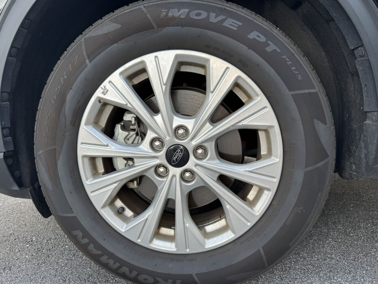 Used 2025 Ford Escape Active AWD/4WD image 12