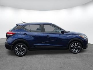 Used 2018 Nissan Kicks SV FWD video 3
