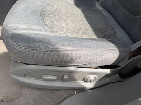 Used 2012 Chevrolet Traverse LS FWD image 8