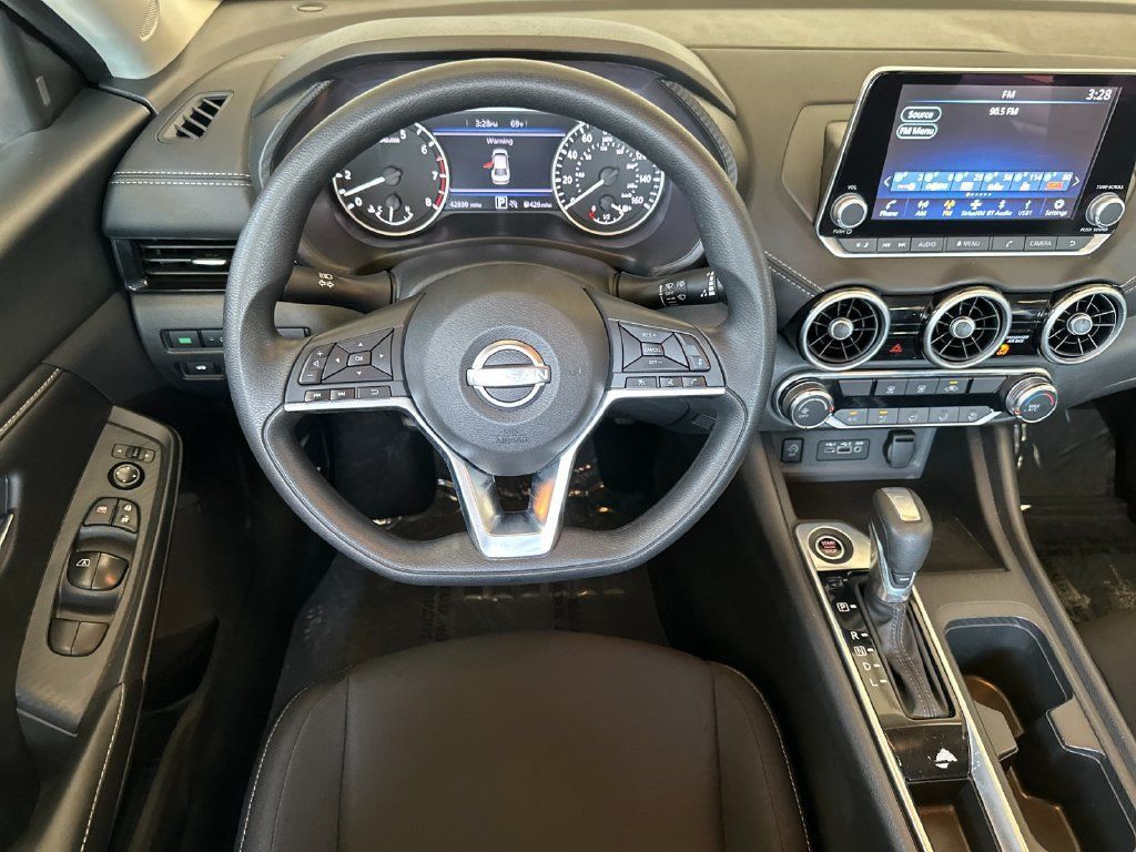 Used 2025 Nissan Sentra SV FWD image 13