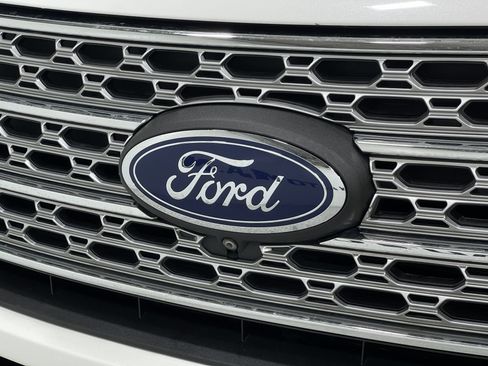 Used 2020 Ford Explorer Limited w/ Class III Trailer Tow Package AWD/4WD image 40