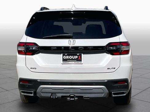 Used 2025 Honda Pilot Elite image 5