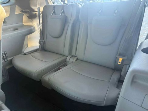 Used 2012 Toyota Highlander SE image 12