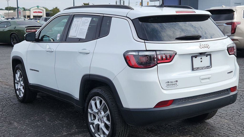 Used 2022 Jeep Compass Latitude w/ Sun and Sound Group AWD/4WD image 6