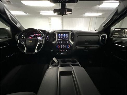 Used 2021 Chevrolet Silverado 1500 LT image 19