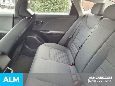 Used 2025 Kia K4 EX image 5