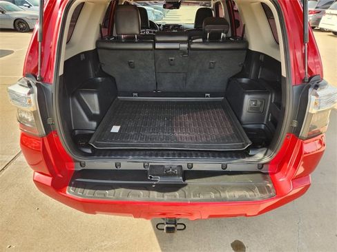 Used 2021 Toyota 4Runner Venture image 19