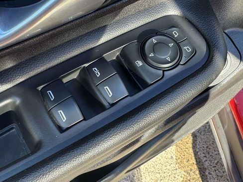 Used 2024 GMC Terrain SLE w/ Driver Convenience Package image 16