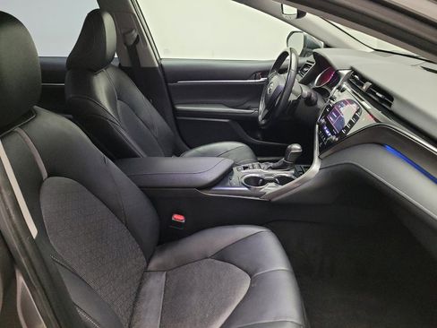 Used 2019 Toyota Camry XSE FWD image 21