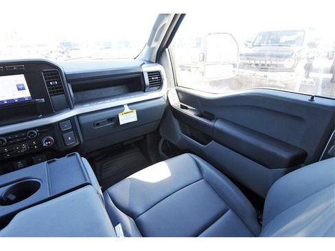 Used 2023 Ford F250 XL image 9
