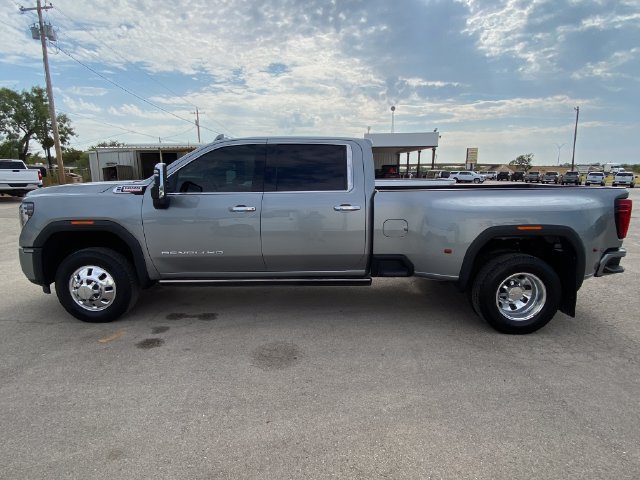 Used 2025 GMC Sierra 3500 Denali w/ Technology Package AWD/4WD image 3